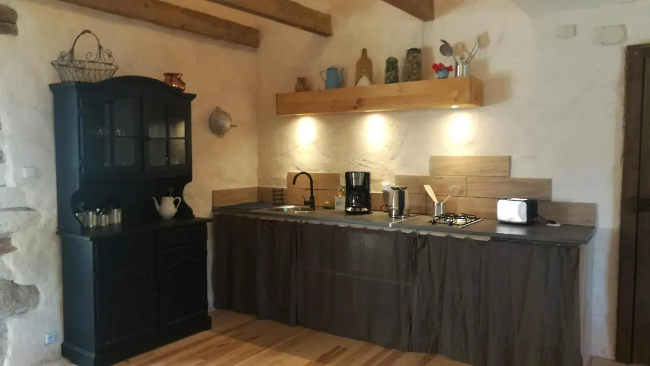 Oda ve Kahvaltı Un Nid Pour La Nuit, Chambres D'Hotes Saint-Géry Fransa