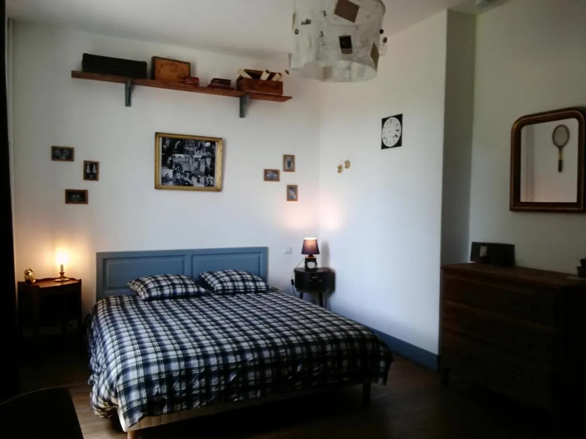 Un Nid Pour La Nuit, Chambres D'Hotes Saint-Géry Oda ve Kahvaltı